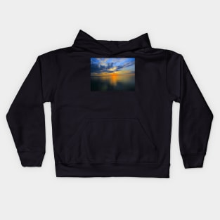 A sunset to remember Kids Hoodie